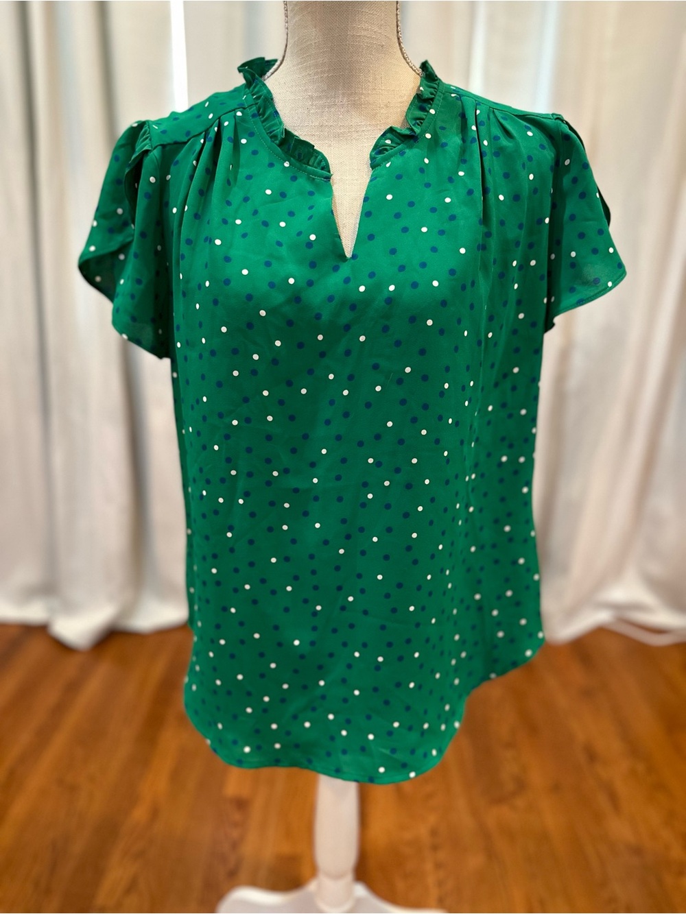 41 Hawthorn green Polka Dot Ruffle Neck Blouse women’s size large petite NWT